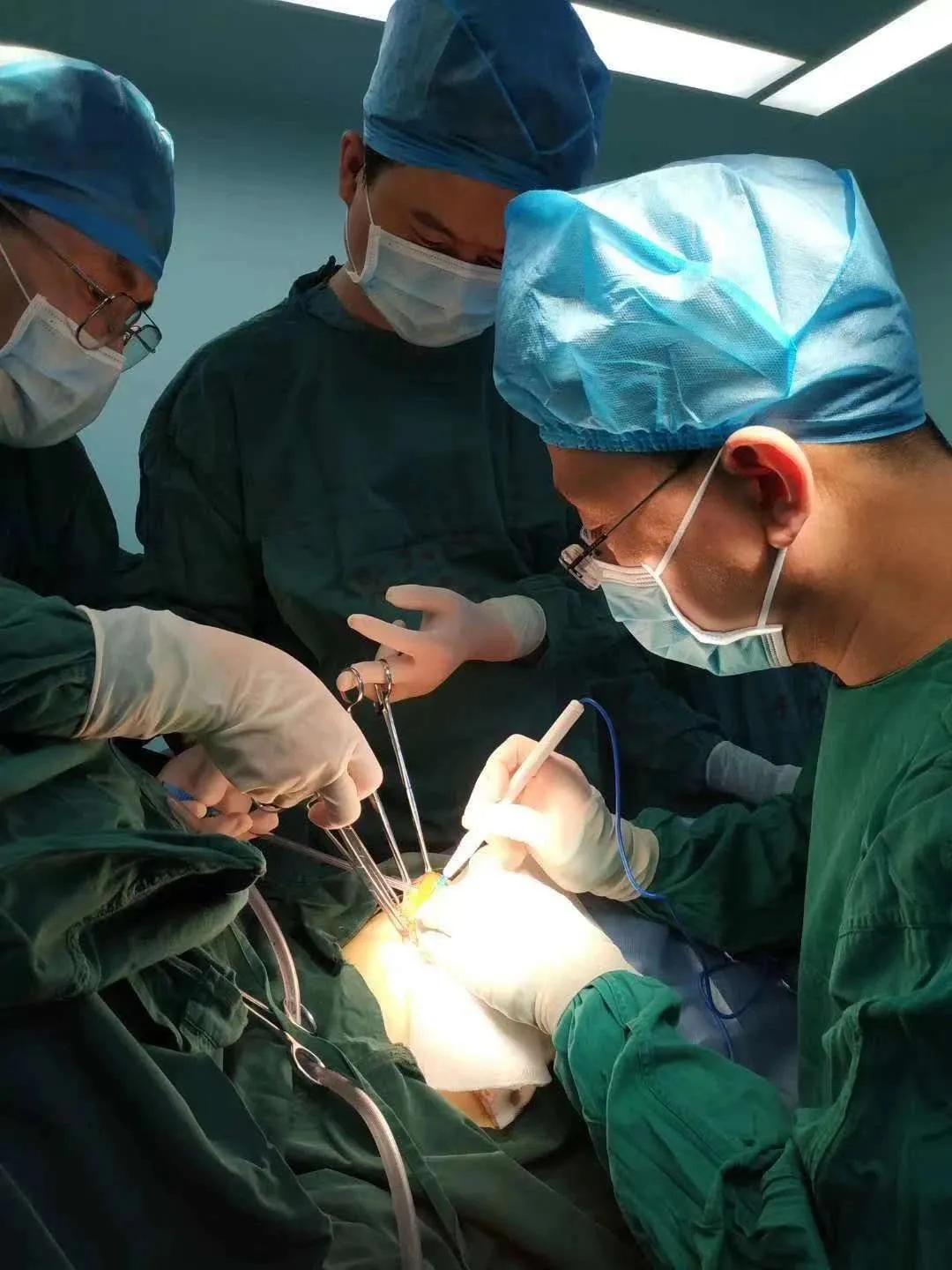 走进大兴的军大人040号|李金茂:甲乳外科的“小李飞刀”