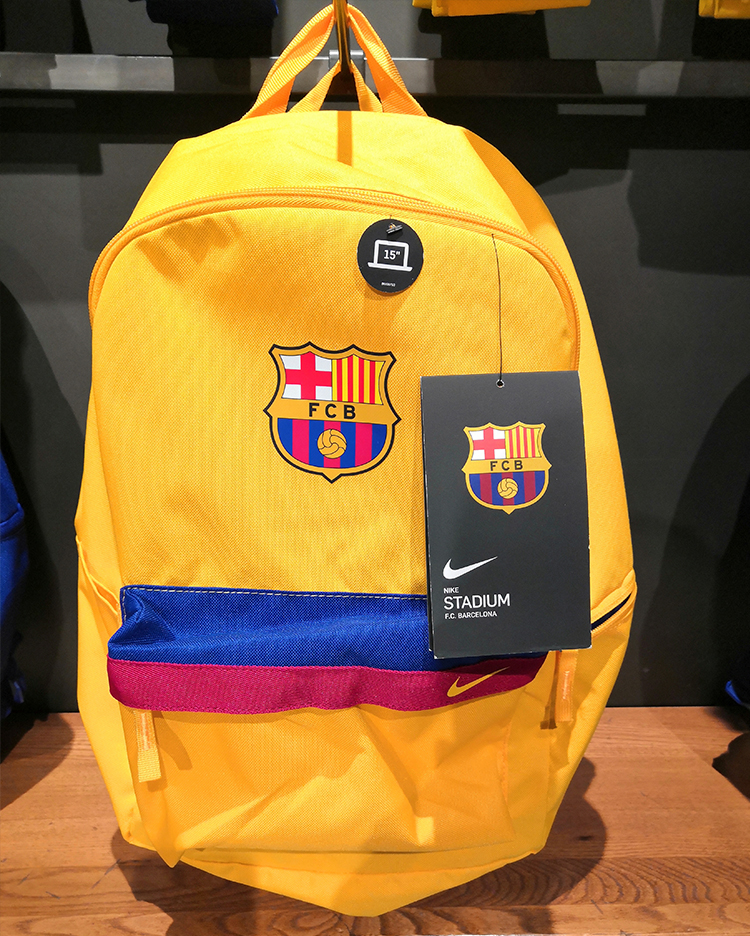 梅西8座金球专属战靴,梅西15周年足球鞋哪买得到正品