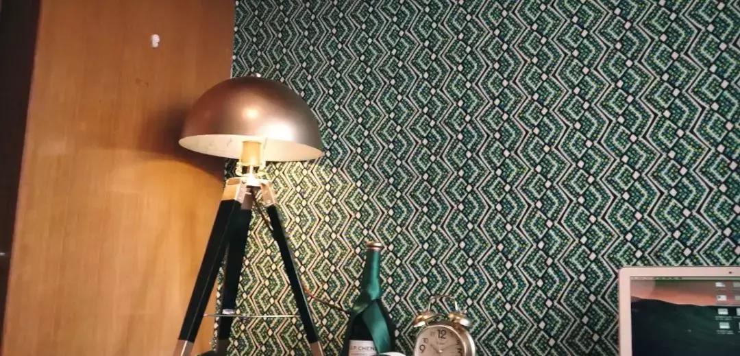 怎么撕扯墙纸不留痕,自粘墙纸怎么快速撕掉不留痕