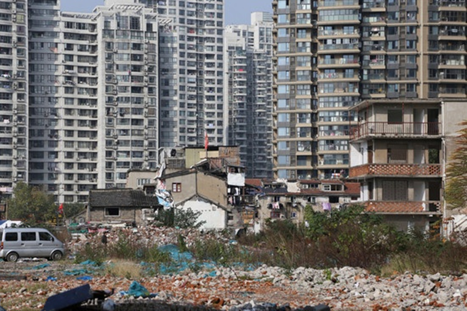 中国最贪心钉子户坚守16年拆迁3亿,中国最牛钉子户给88亿也不拆