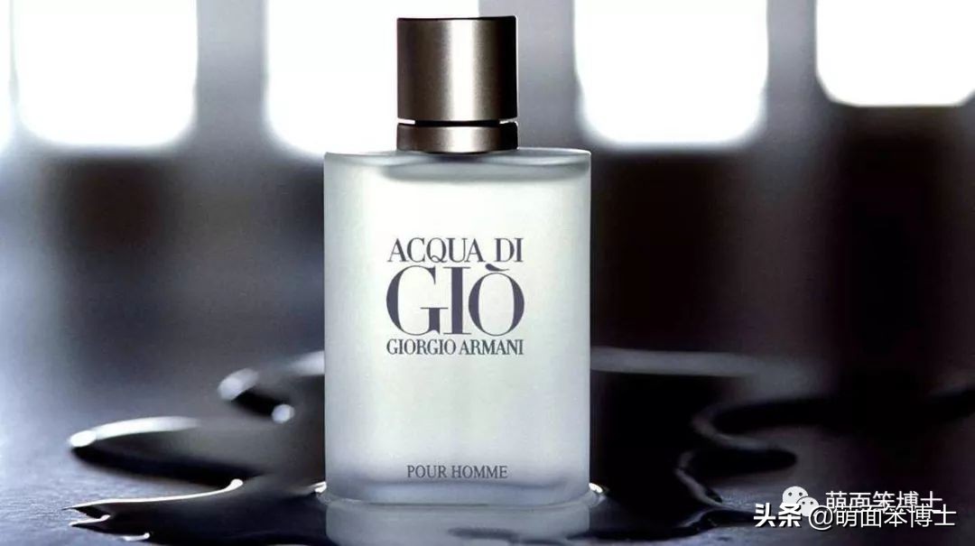 阿迪达斯和阿玛尼,穷耐克富阿迪精神小伙阿玛尼