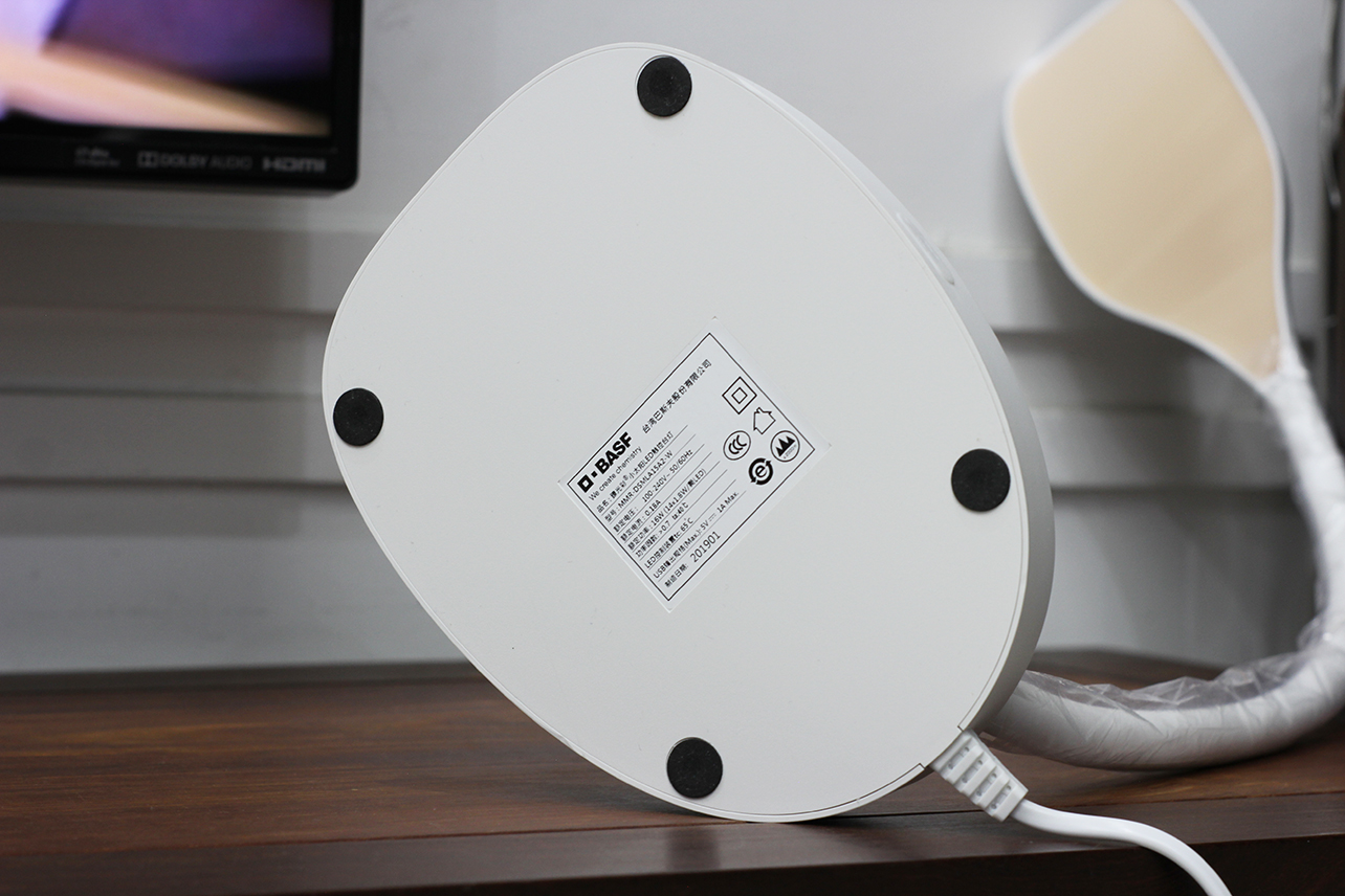 led护眼小台灯书桌学习,巴斯夫小太阳