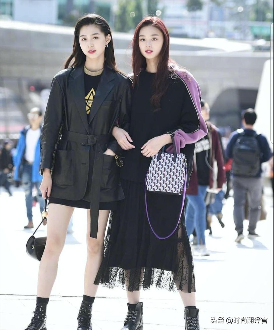 韩国女生街拍穿衣打扮,韩国美女穿个性衣服走秀