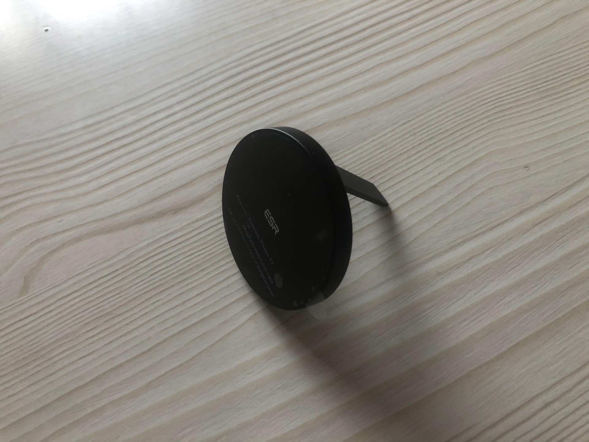 ESR亿色,esr亿色充电头