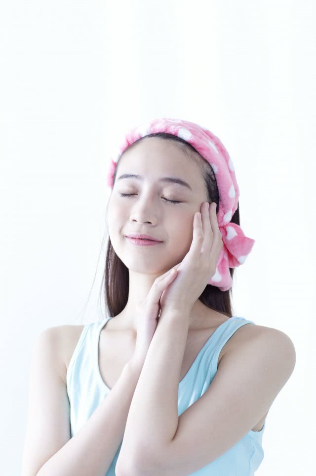 医生最有效的去黑头加缩毛孔方法,皮肤管理去黑头缩毛孔大概多少钱