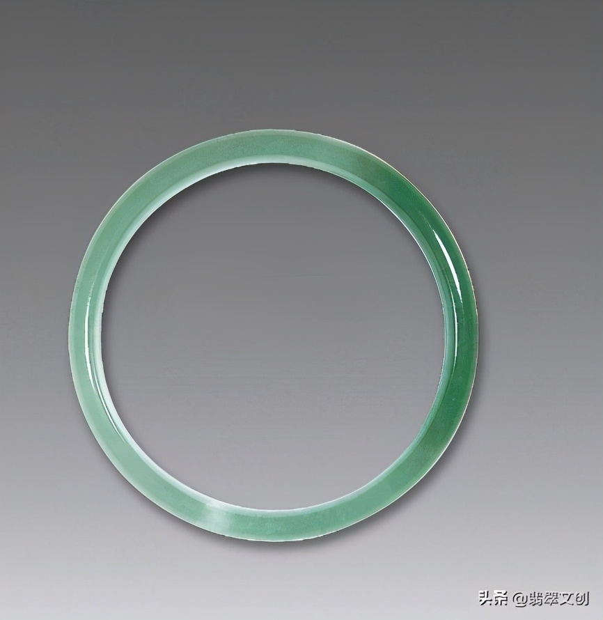 翡翠有几百块钱的吗,翡翠有的卖100多有的卖1000多