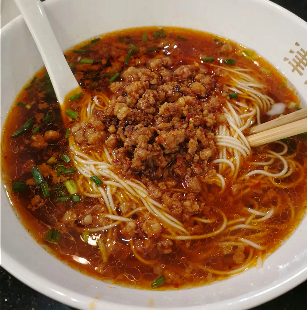 上海老面馆推荐大肠面,上海老弄堂面馆大肠面