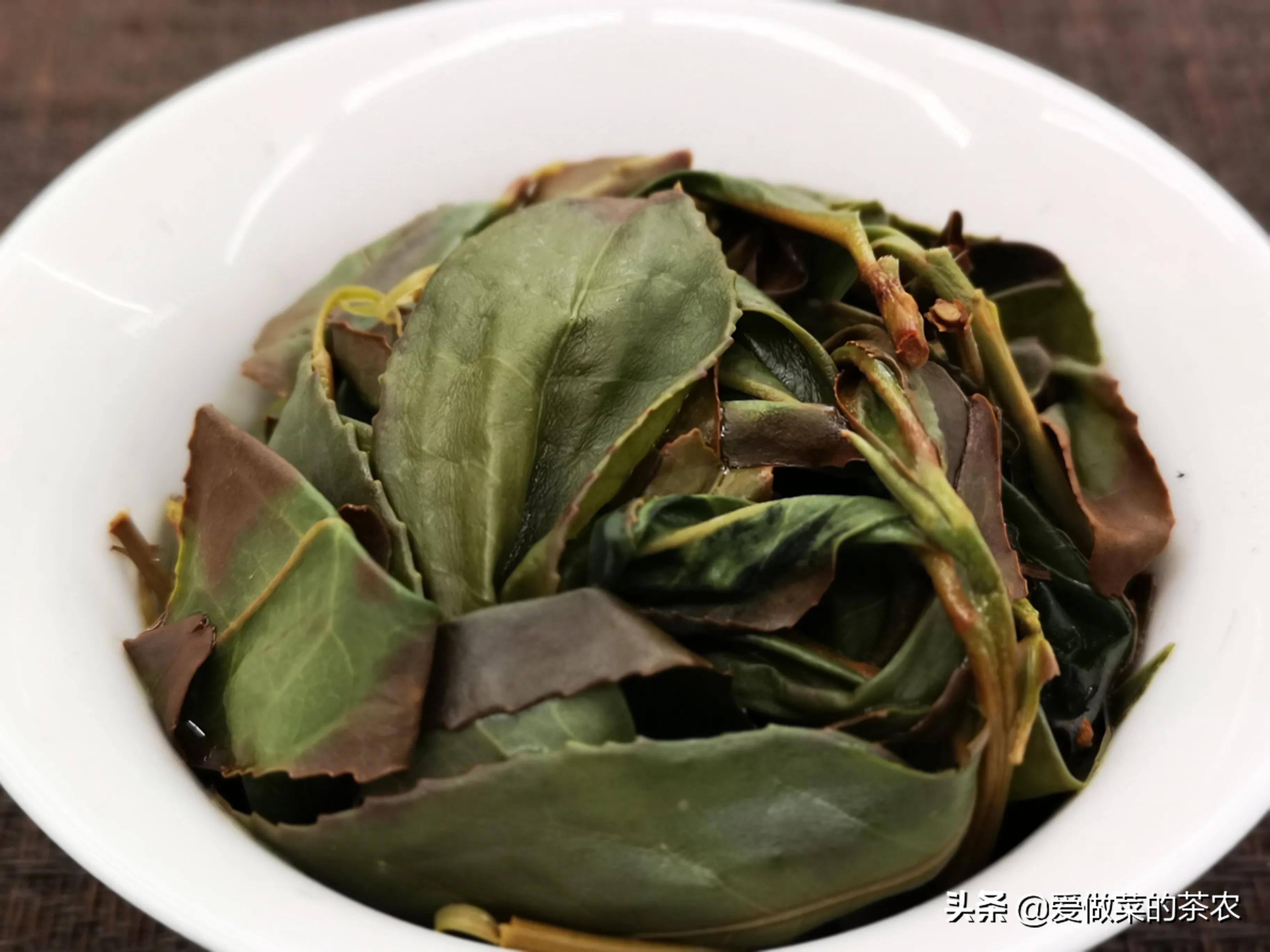 喝茶时喝到茶叶不同的反应,喝茶看叶底看的是什么