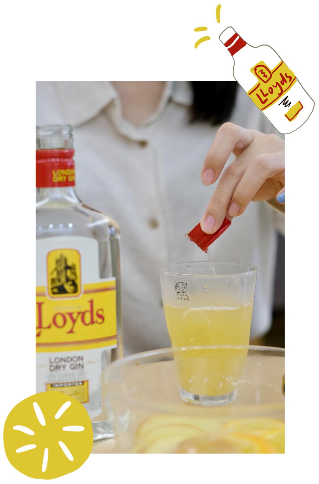 一个女人在家喝果酒,女孩子可以喝自己做的果酒吗