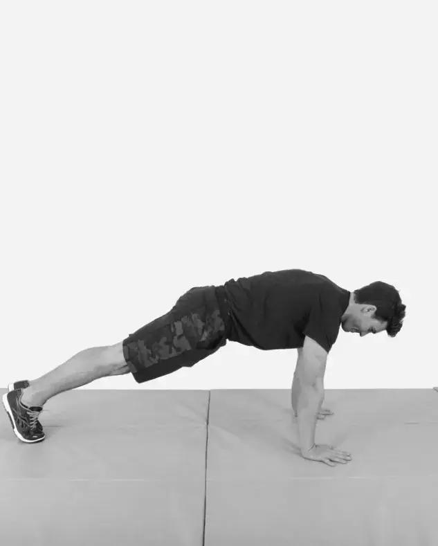 瑜伽倒立的好处及正确的倒立方法,床头倒立的好处及正确的倒立方法