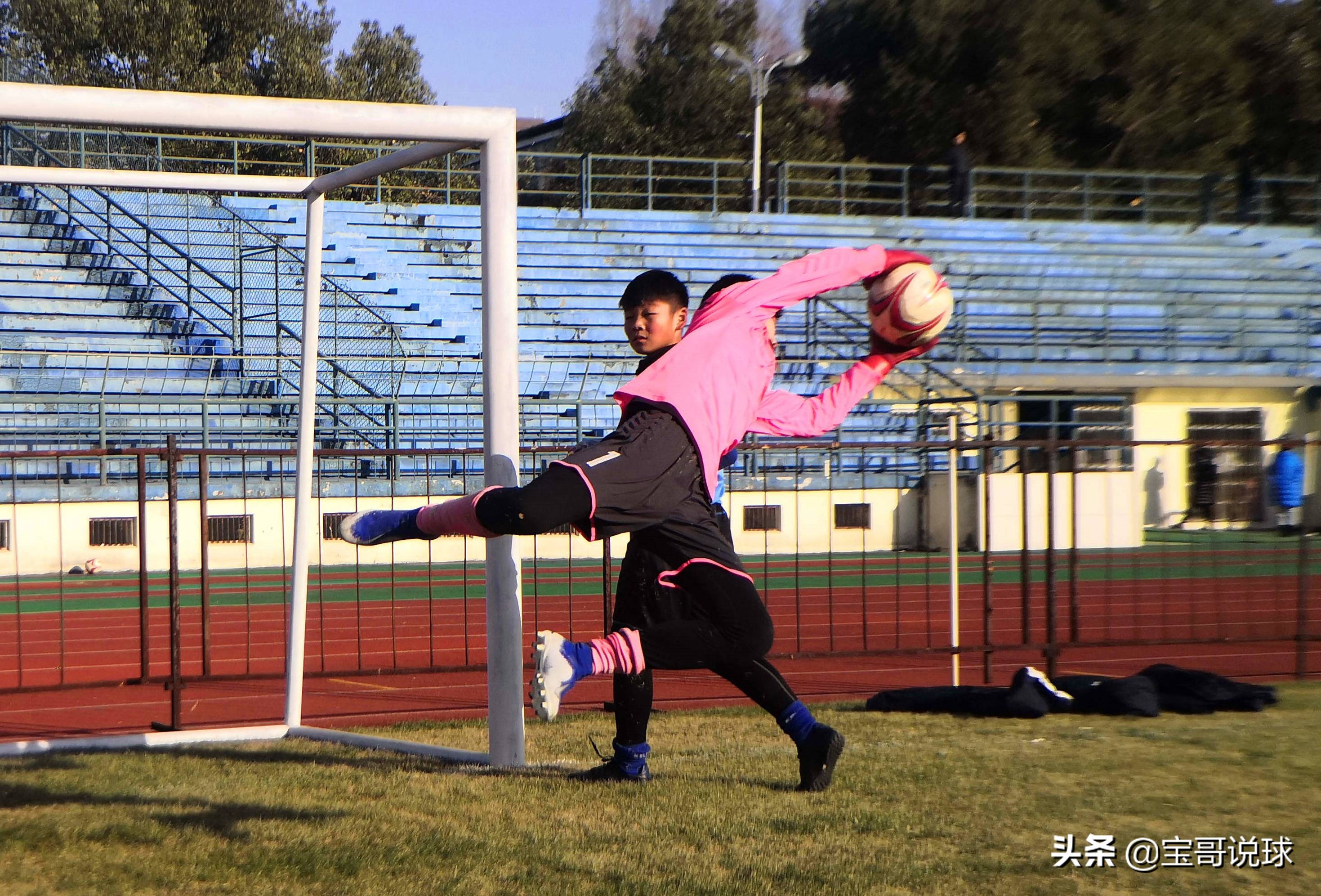 独立、霸气、领导力——门前“守护神”汤铭宇的足球故事