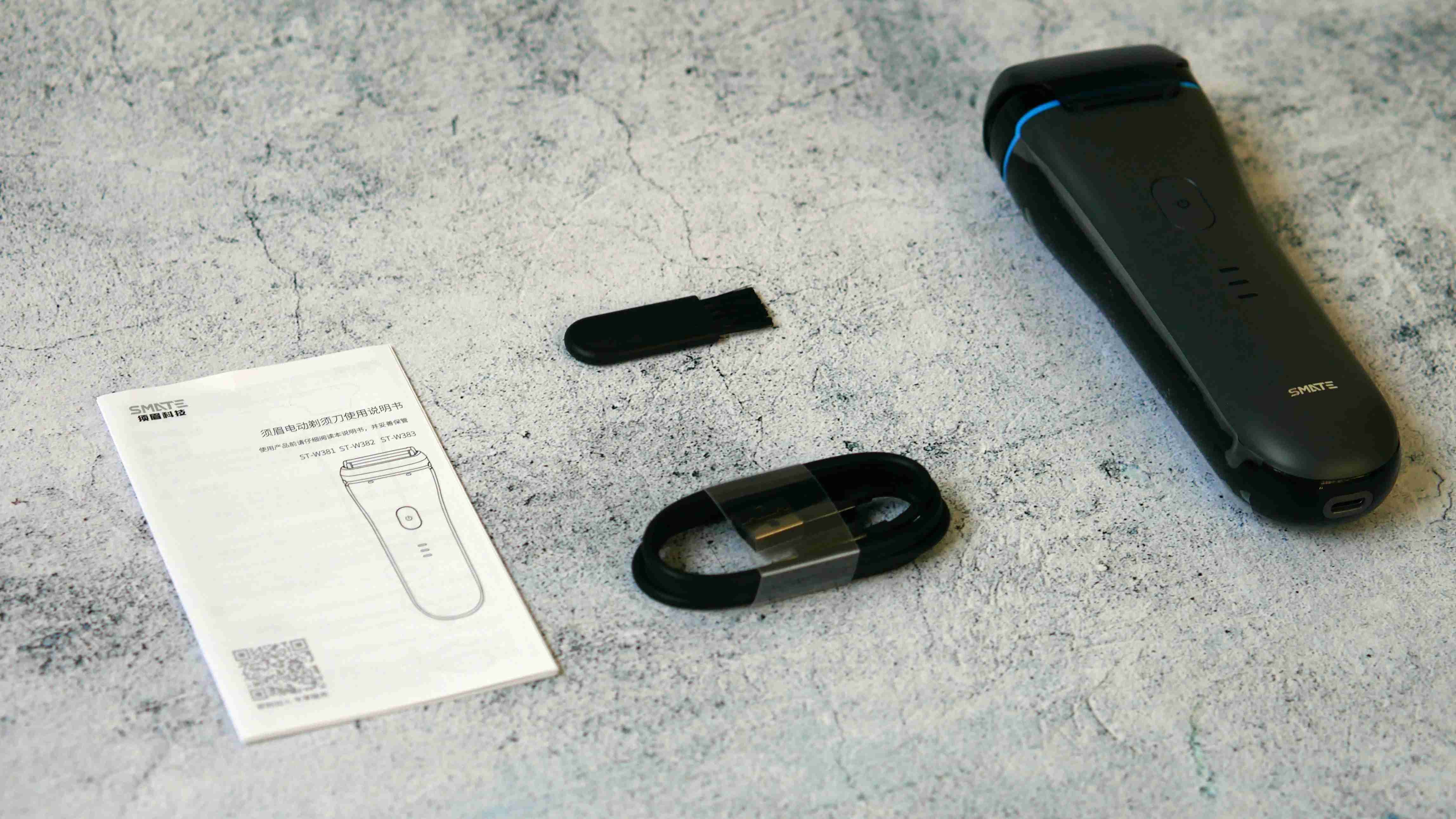 博朗松下剃须刀对比,博朗飞利浦松下高端剃须刀哪个好