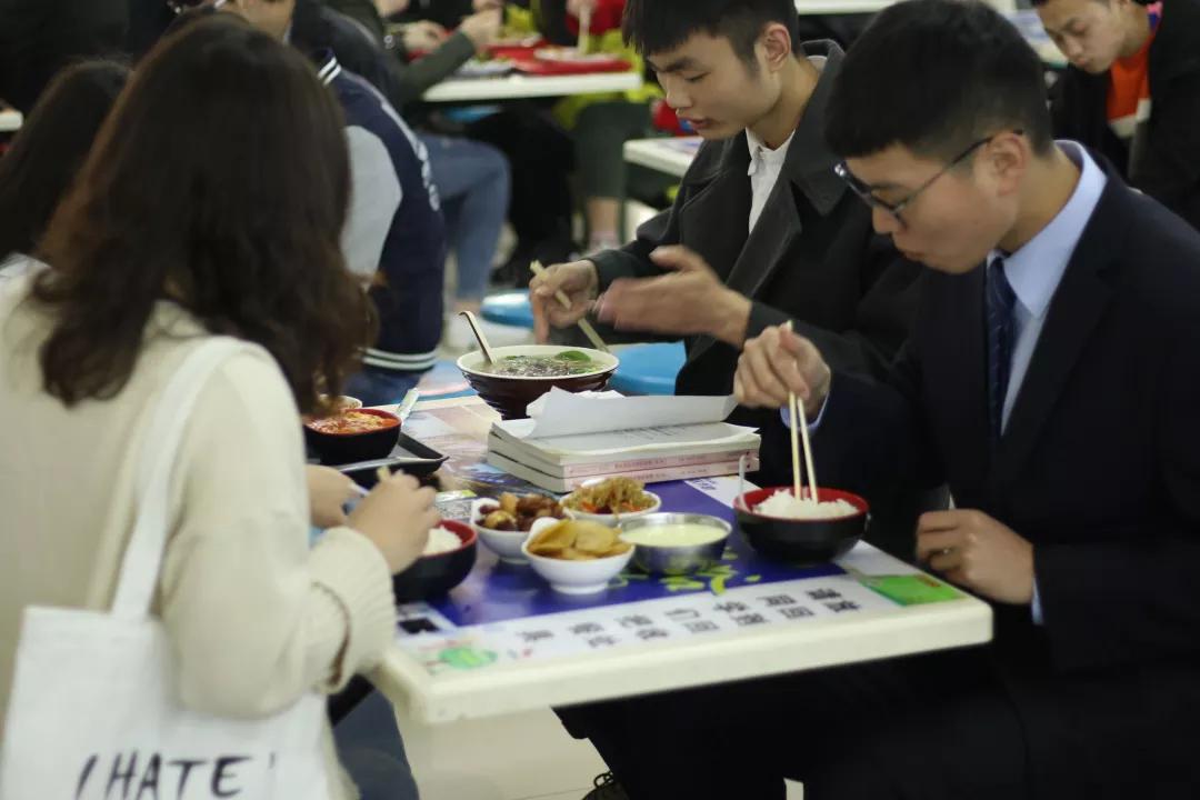 快到碗里来！带你了解舌尖上的湖北交通职业技术学院