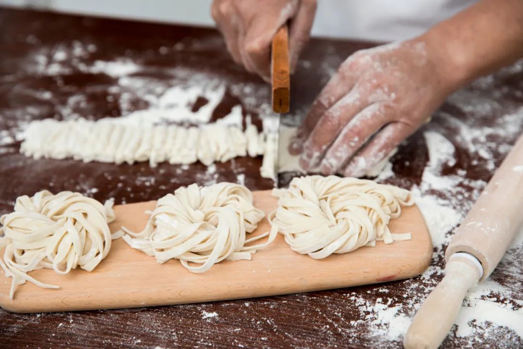 想做餐饮行业店长应该从什么开始,餐饮店长创业思路