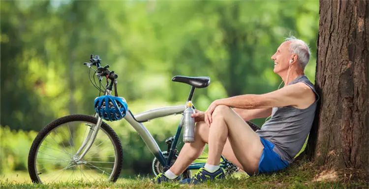 亚马逊高科技老人产品 (亚马逊适合老年人的产品)