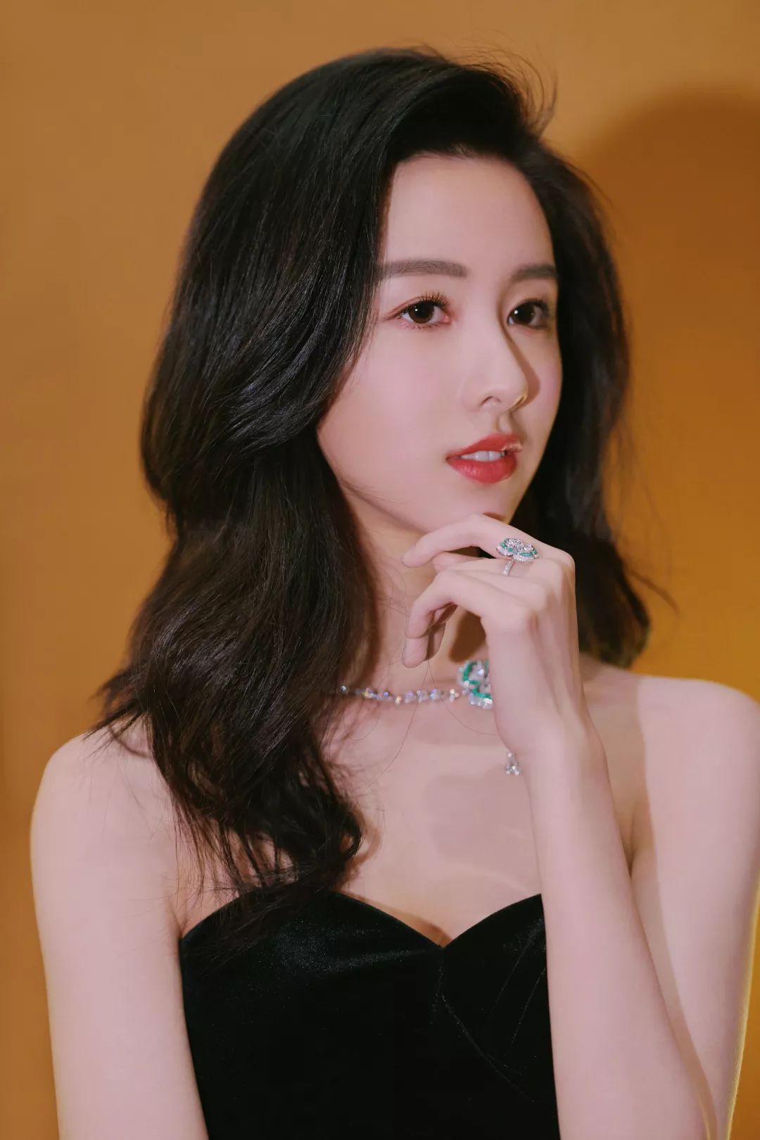 陈都灵娱乐圈黑马的多重角色魅力,广东姑娘撞脸陈都灵叫什么名字