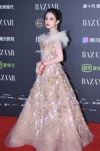 戏没拍好被导演骂,娜扎照片遭吐槽