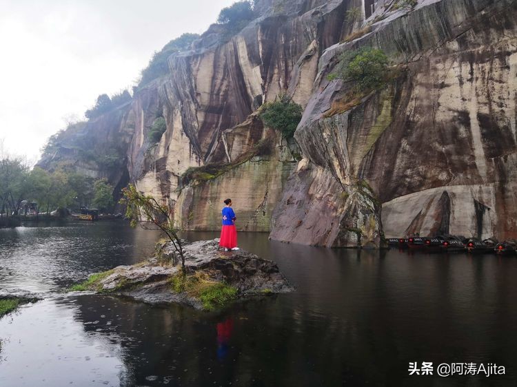 勿谓湖小，天在其中：绍兴东湖