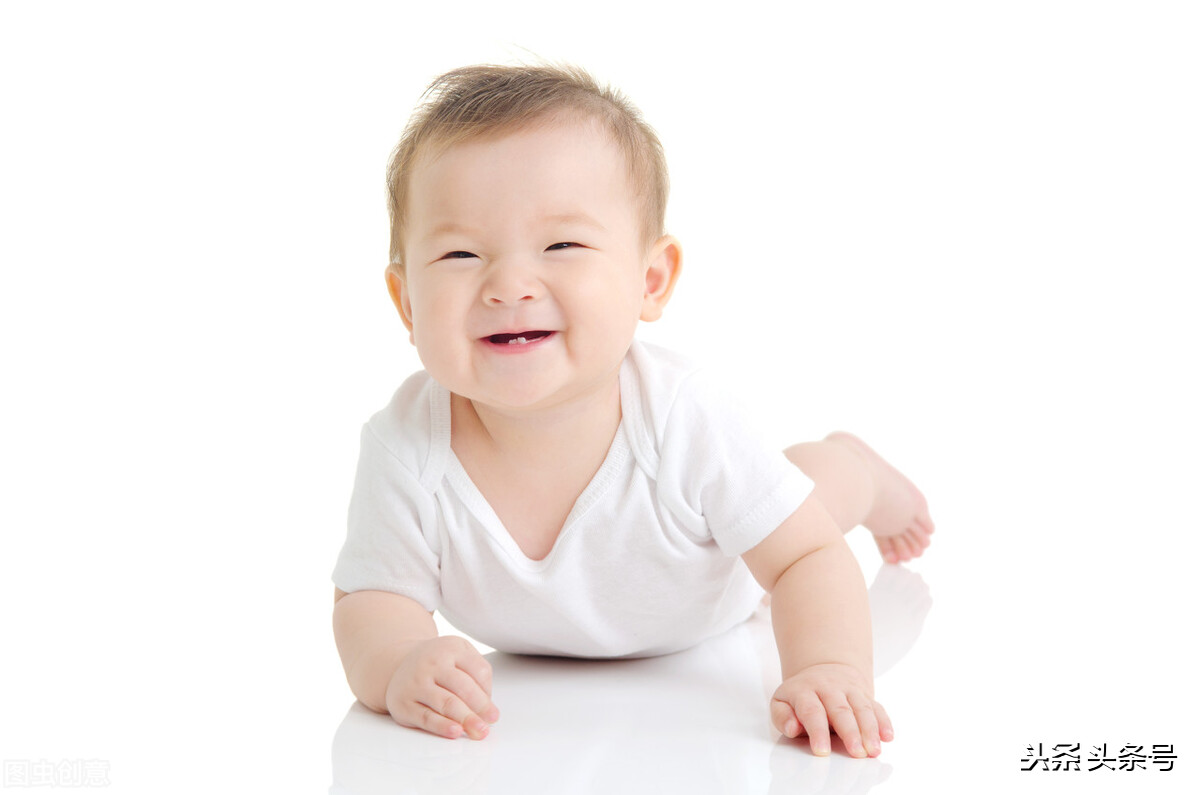 如何辨别宝宝便秘还是攒肚,怎样判断宝宝便秘还是攒肚