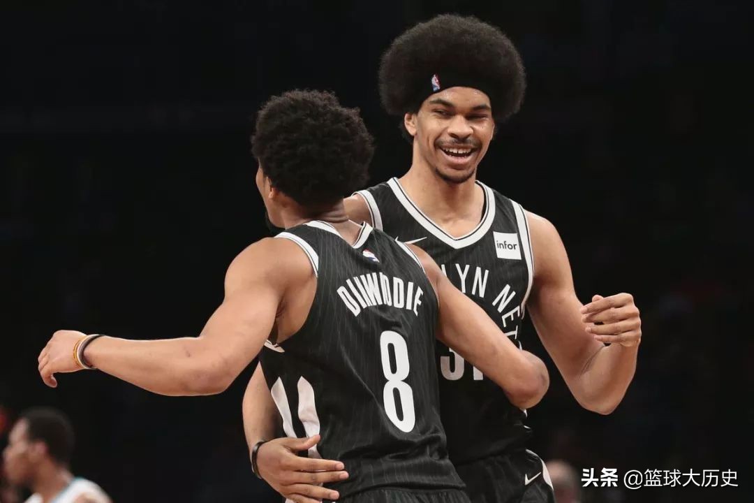 是人是鬼都在秀，只有烂泥在挨揍！这六条新闻真的太秀了