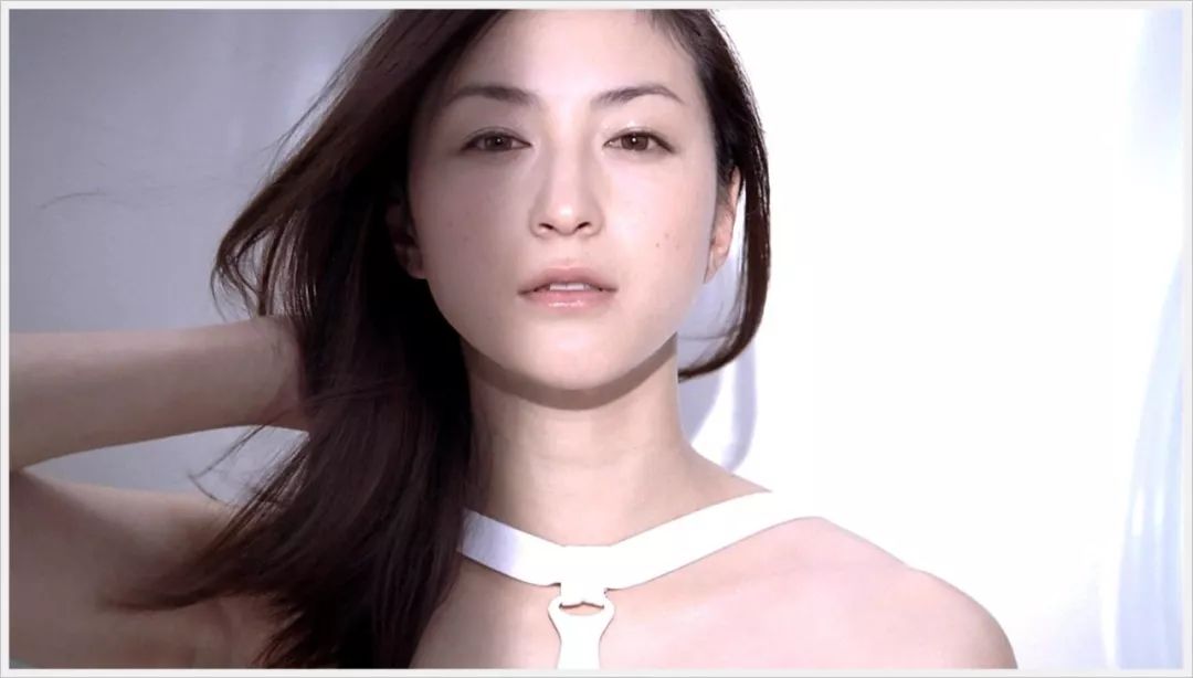 60岁大妈装嫩,50岁大妈装嫩卖萌现状