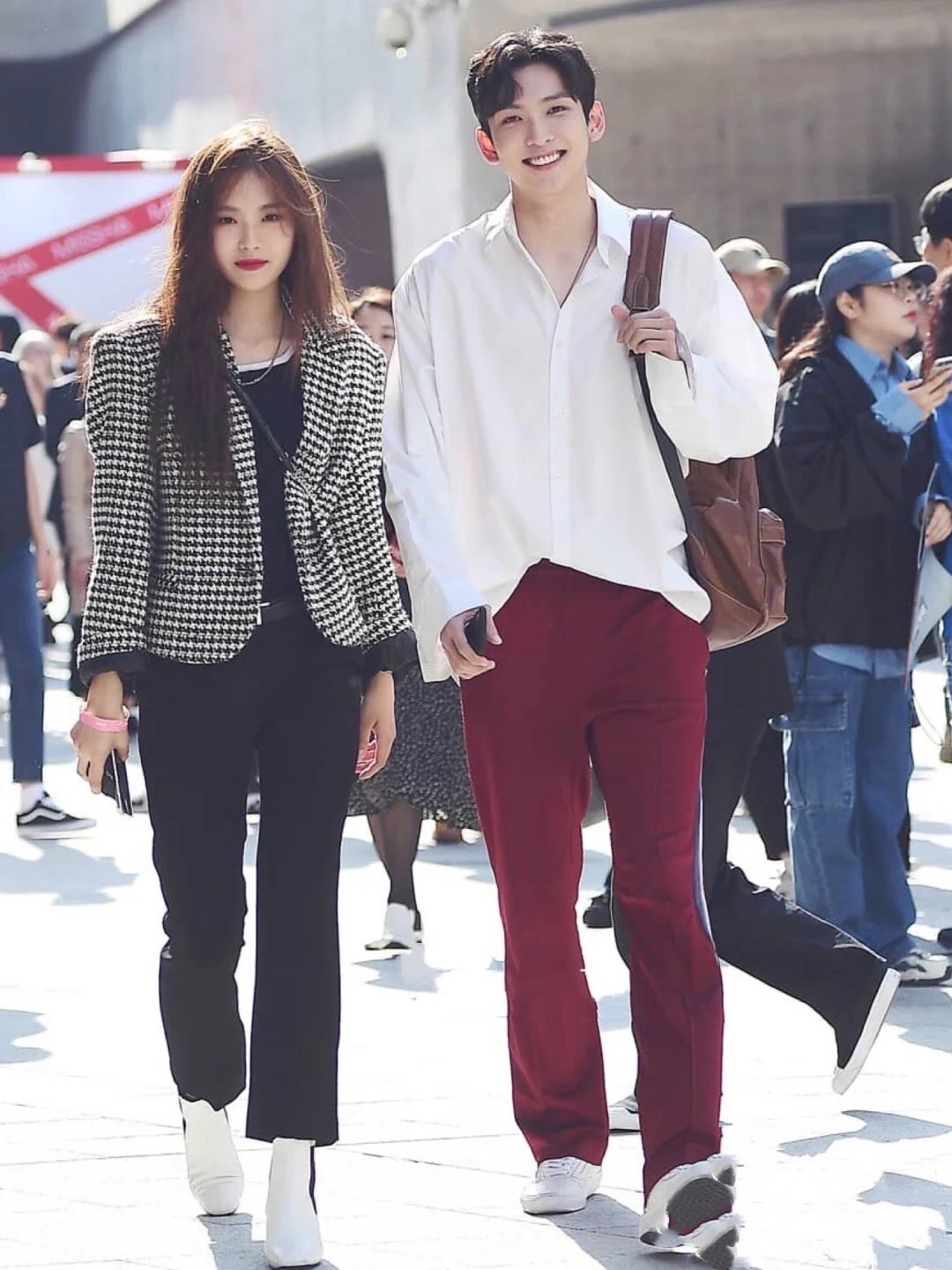 韩国情侣装,韩国美女出街情侣装