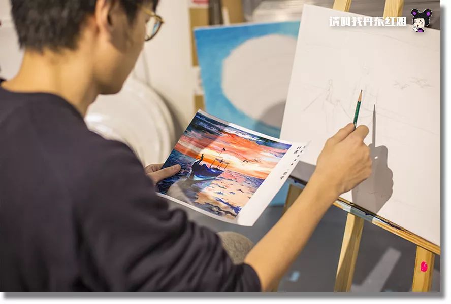 小情侣闺蜜居然在小屋鼓捣一下午，弄出了这个？