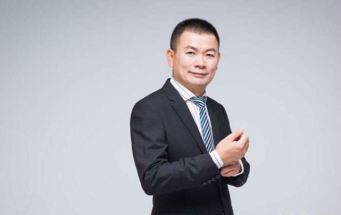 国产服装黑马强势崛起：年销185亿超越森马谢霆锋宋慧乔为其代言