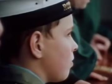 英女王下令封杀50年!王室私生活*片禁**遭泄露,百万人在线吃瓜