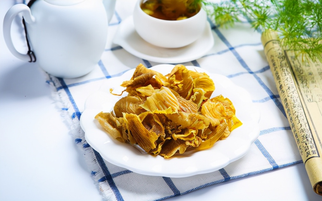 教你几个秘诀冬季食补养肝脏,养生春季易燥保肝养肝尤为重要