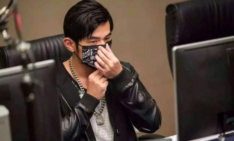 周杰伦开的网吧300元一小时,周董网吧