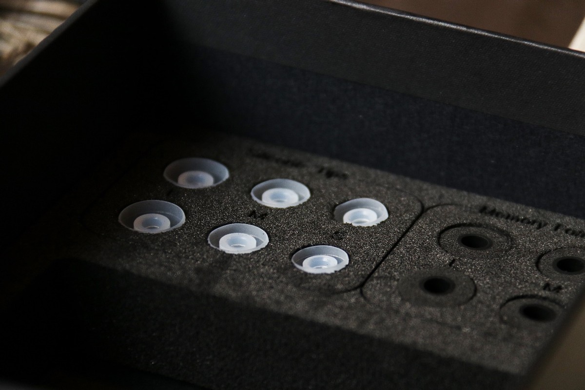 有线耳机会被取缔，MYRYAD首款表态，百元级HiFi耳机深度体验