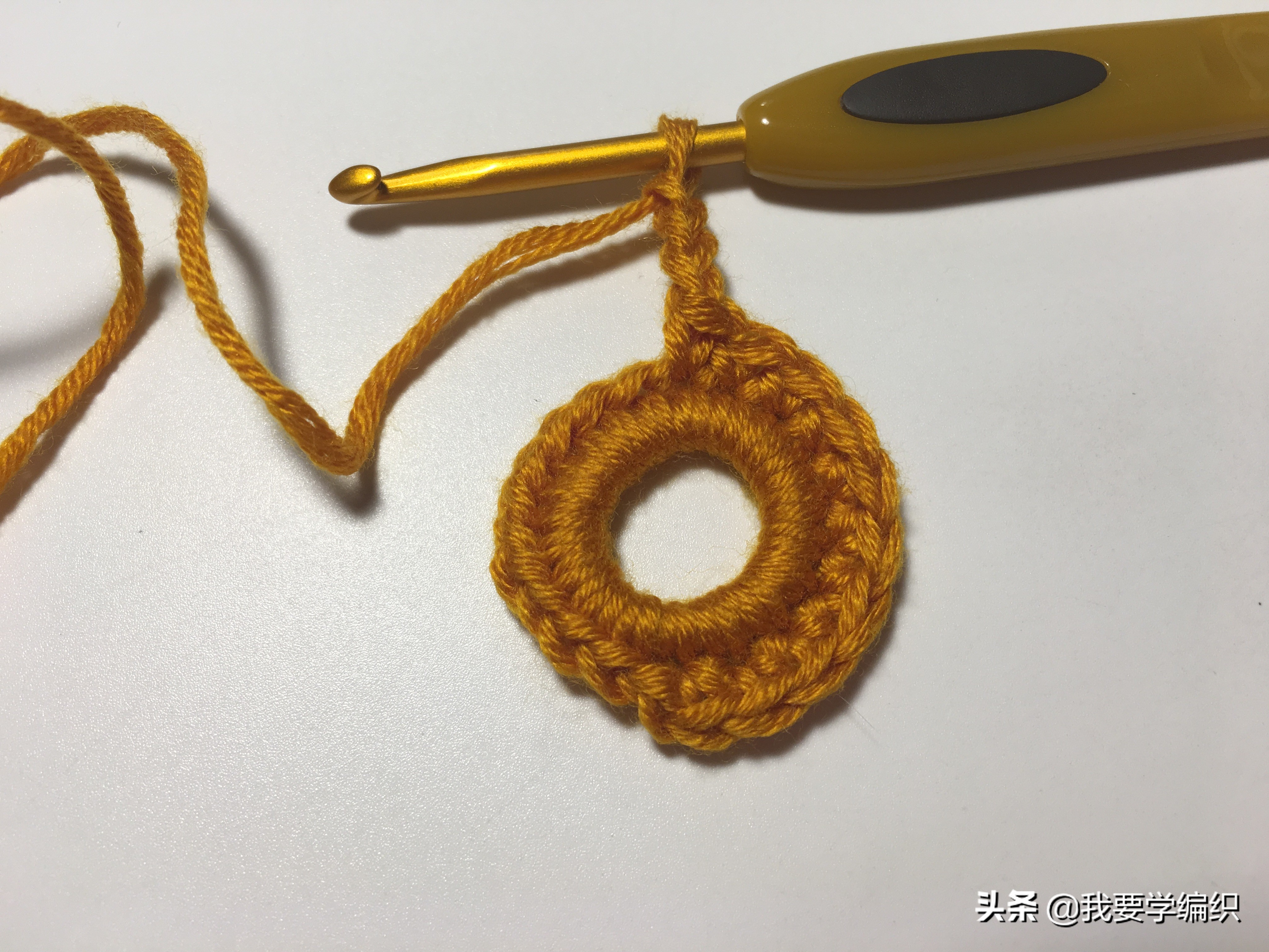 仿佛回到了过去的时光，一款浪漫的树叶书签教程，也可做成小挂饰