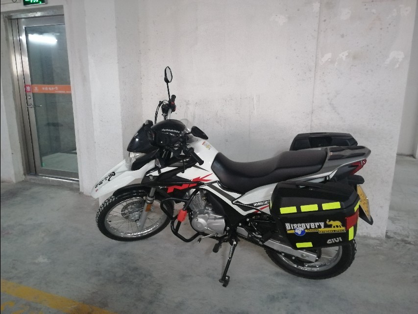 油腻大叔,油腻大叔被看上完整版