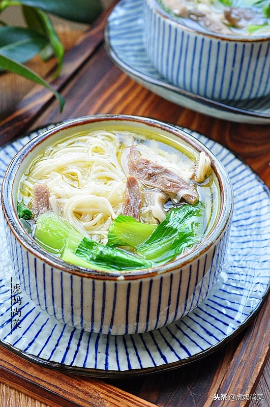 养胃鸡汤面,适合感冒吃的鸡汤面