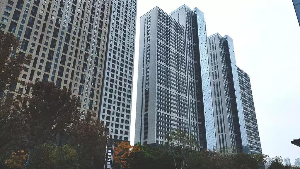 政务区天鹅湖畔二手房价,天鹅湖二手房158平米84万