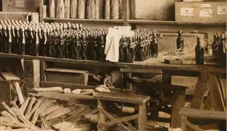 缠金丝网、特制酒标、芯片植入……葡萄酒防伪技术你见过几个？