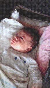 没满月的宝宝爱哭闹怎么回事,没满月的小宝宝哭闹怎么哄