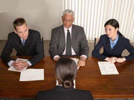 面试领导不重视你你该怎么办,面试官问遇到不配合的客户怎么办