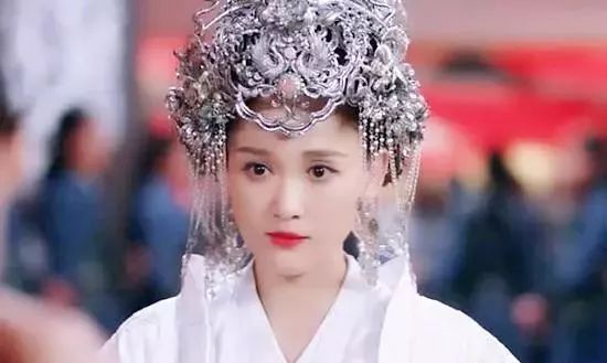 陈乔恩古装白衣的图片大全,古装美人白衣装