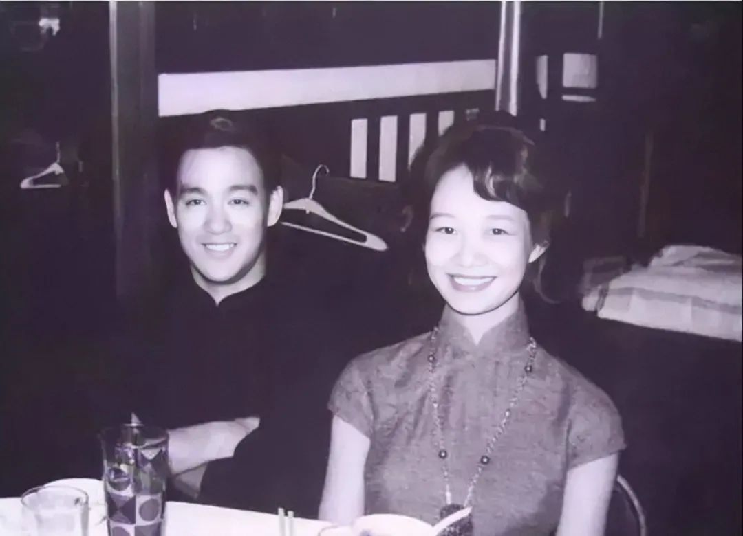 穿三百万皮草的香江富贵花,前半生让人羡慕,后半生却惨遭唾骂?