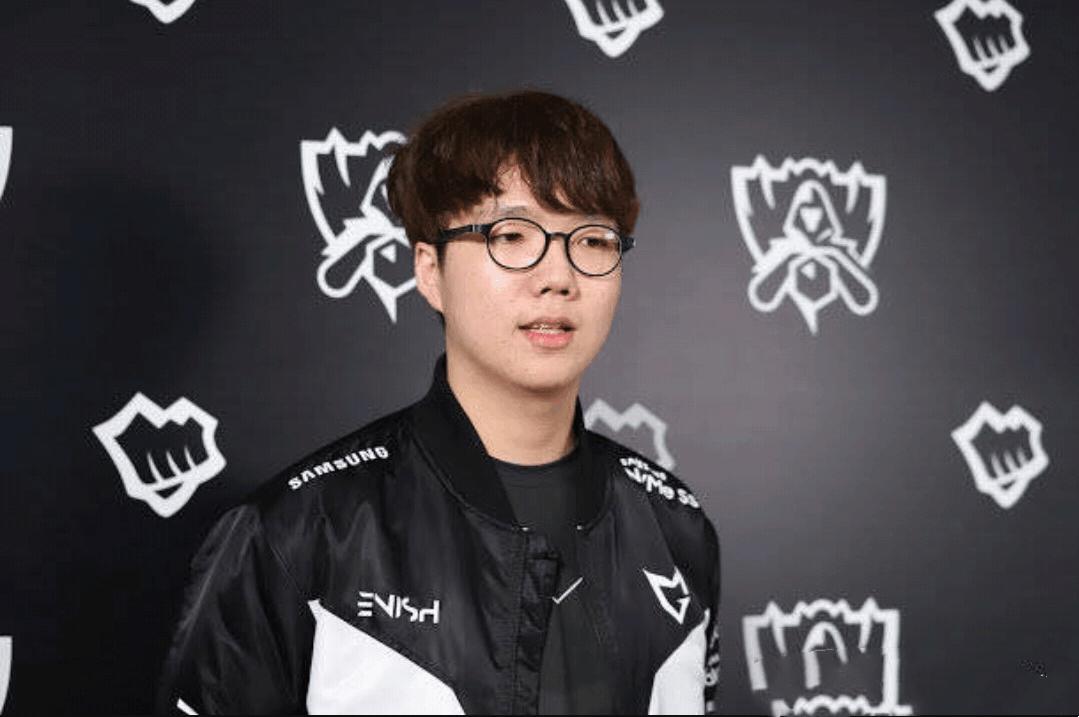 银河战舰skt1,银河战舰夺冠和平精英