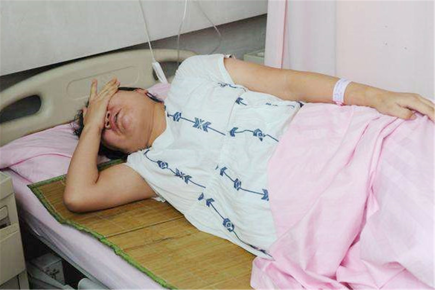 孕晚期下腹痛是什么原因,孕晚期感觉腹痛是要生了嘛