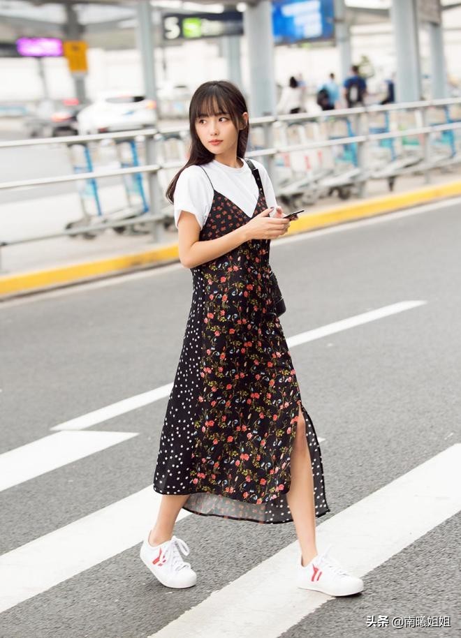 龚俊红色回力鞋子是哪一款,龚俊潮鞋搭配