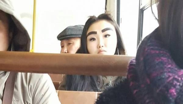 一个网红因为眉毛火了,俄罗斯网红纹眉