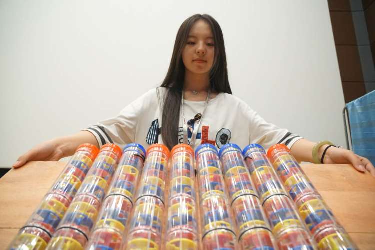 “造雪”“造浪”都有门道，记者带您参观东方影都，揭秘道具、魔音、造浪等影视拍摄幕后