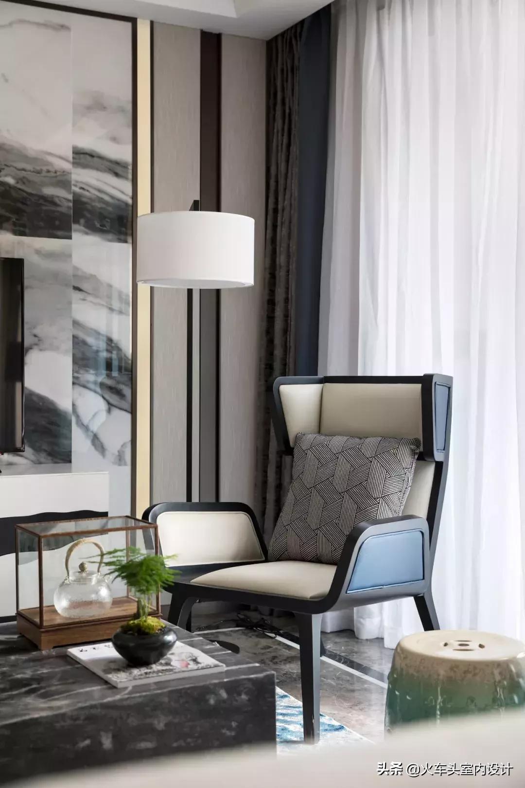 将自然风景与诗人的作品相融合,将大自然唯美意境留在瞬间