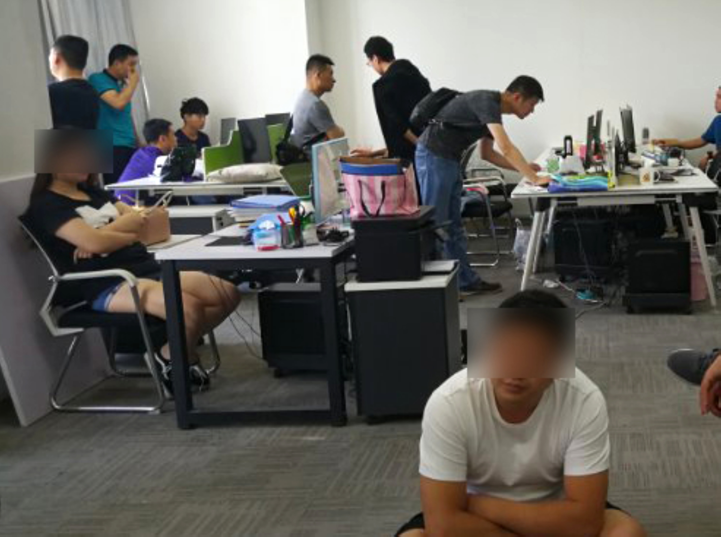 推广淫秽app牟利罪获利1万判多久,淫秽视频牟利罪获利1500万判多久