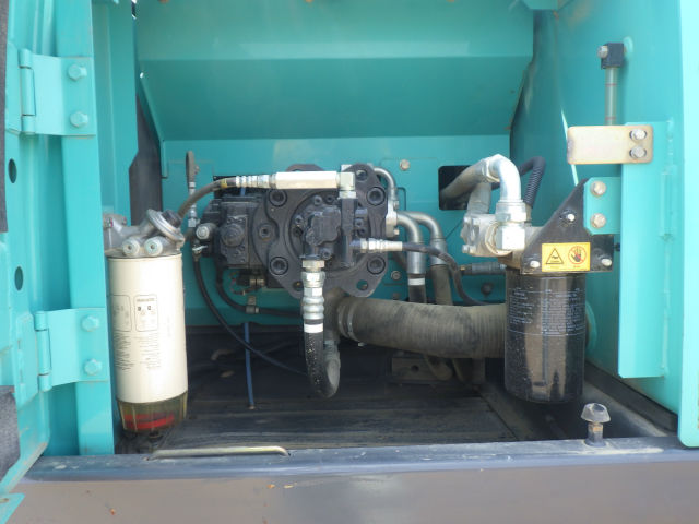 二手sk200-8挖掘机多少钱一台,日本原装进口最新款神钢挖掘机