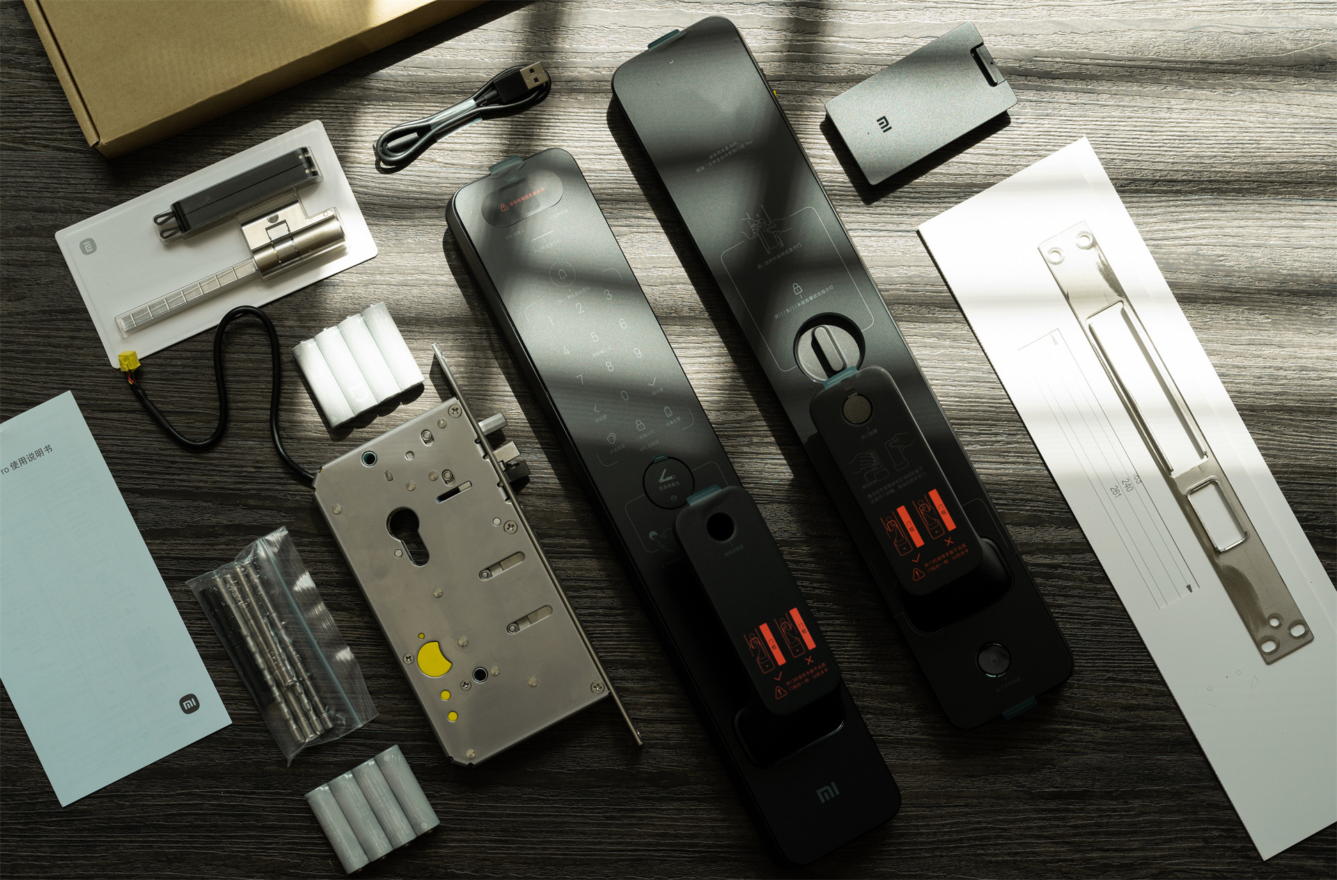 该不该用智能门锁,小米智能门锁pro门锁换电池